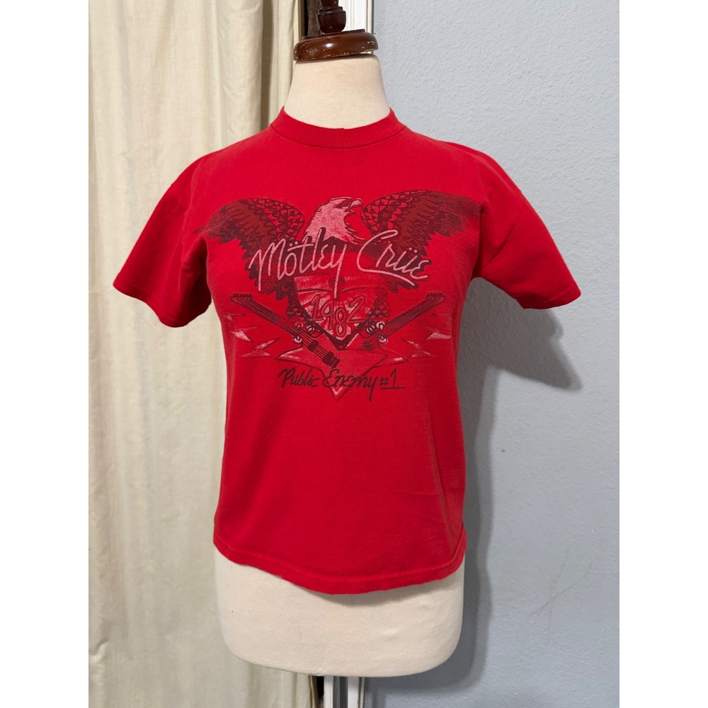 2005 Y2K Motley Crue 1982 Public Enemy #1 Red Graphic Band Tee Shirt Women Small